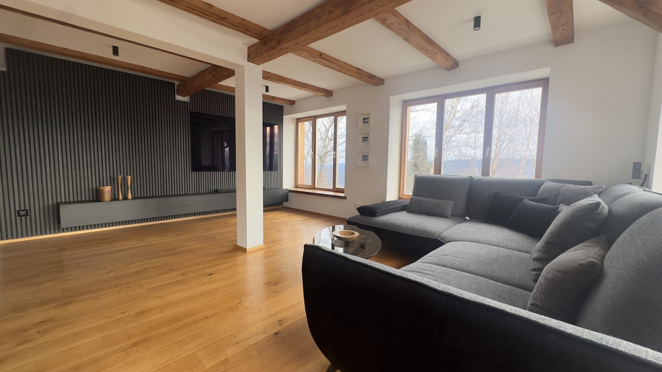 WOHNUNG• APARTMENT • WANDERN • BERG • IDYLLE • LUXUS • WELLNESS • ERHOLUNG • WHIRLPOOL • POOL • SAUNA • OSSIACHER SEE • FAMILIE • ROMANTIK