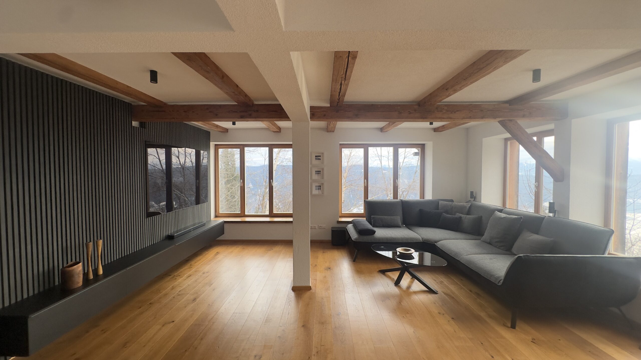 WOHNUNG• APARTMENT • WANDERN • BERG • IDYLLE • LUXUS • WELLNESS • ERHOLUNG • WHIRLPOOL • POOL • SAUNA • OSSIACHER SEE • FAMILIE • ROMANTIK